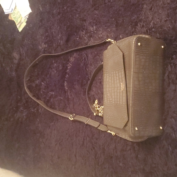 Brand New Guess Purse - Picture 5 of 11